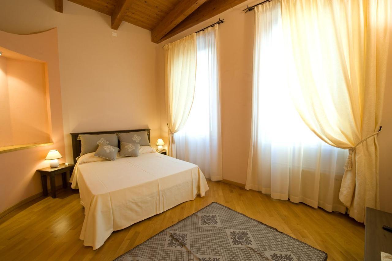 Piazza Azuni 18 Guest House Sassari Dış mekan fotoğraf