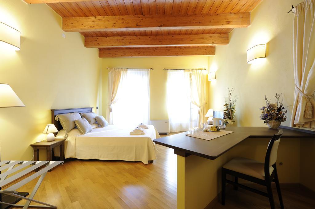 Piazza Azuni 18 Guest House Sassari Dış mekan fotoğraf