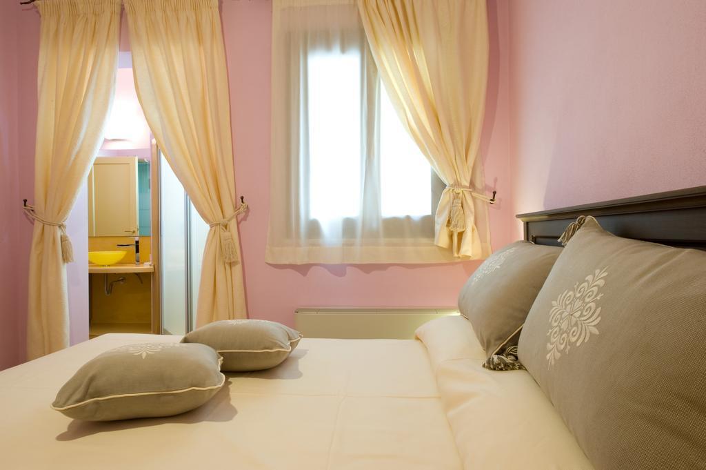 Piazza Azuni 18 Guest House Sassari Oda fotoğraf